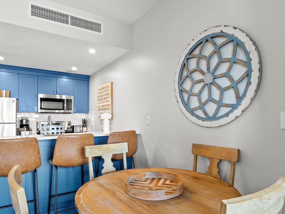 Dining Area for 4