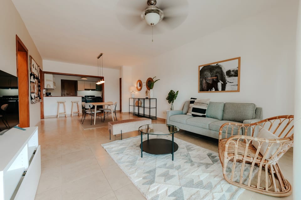 Apartment | Living area | 50-inch Smart TV with cable channels, TV, Netflix