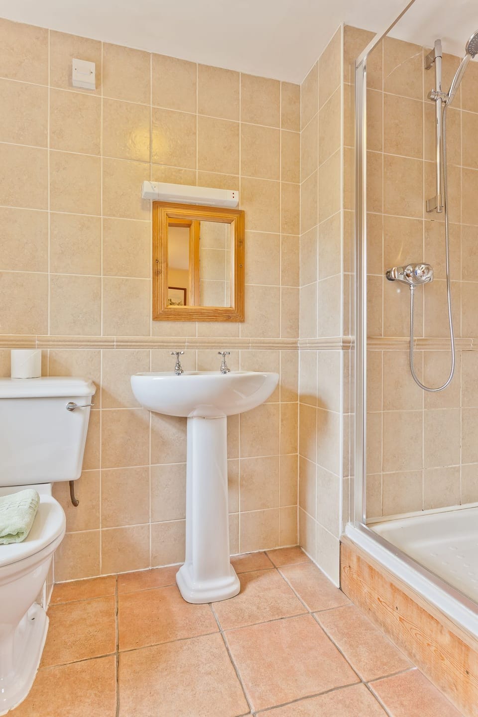 1 Dixon ground shower room