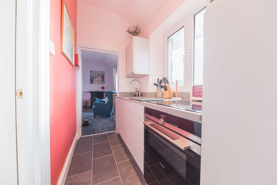 Top Garden Suite kitchen