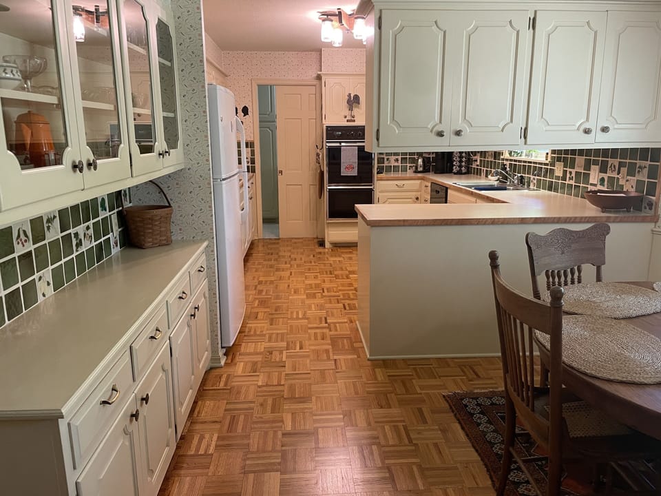 Nook to kitchen