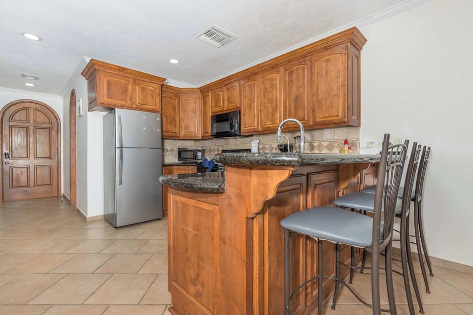 Kitchen Bar