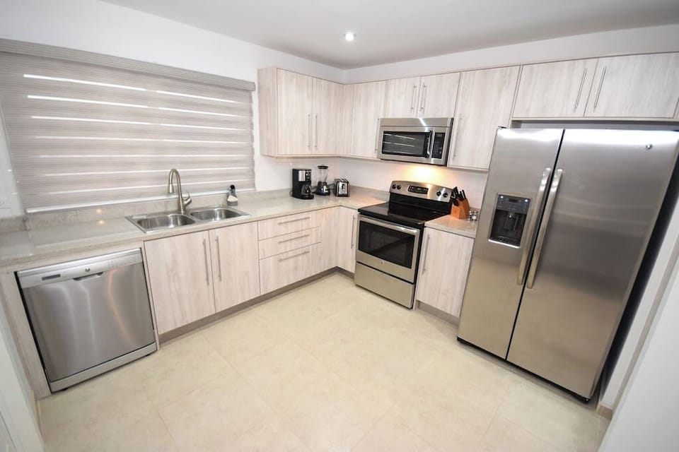 Modern Kitchen!