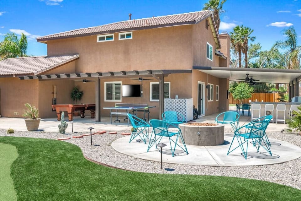 Day time fire pit and play area