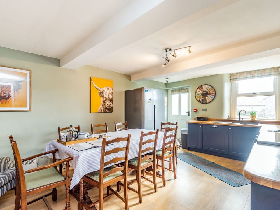 Cottage | Private kitchen | Fridge, dishwasher, electric kettle, toaster