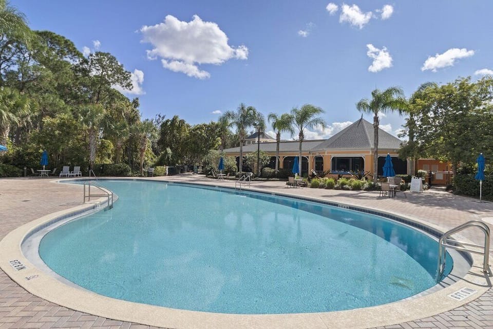 Choose from 4 large heated pools