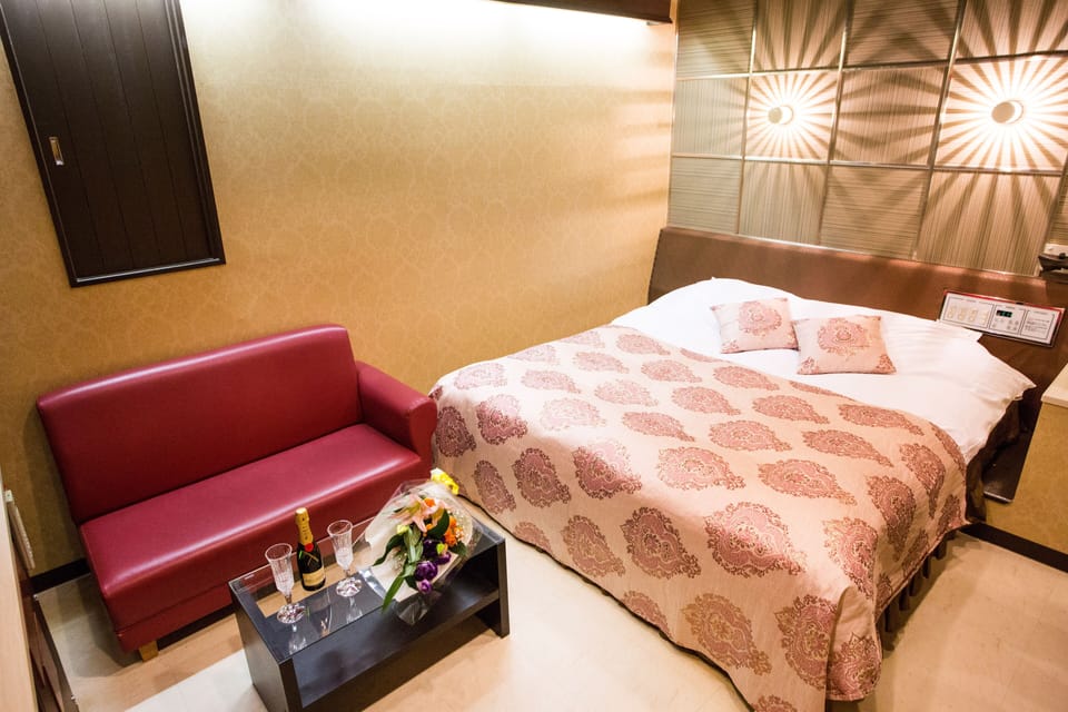 Double Room | Individually decorated, individually furnished, free WiFi, bed sheets