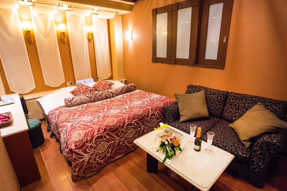 Double Room | Individually decorated, individually furnished, free WiFi, bed sheets