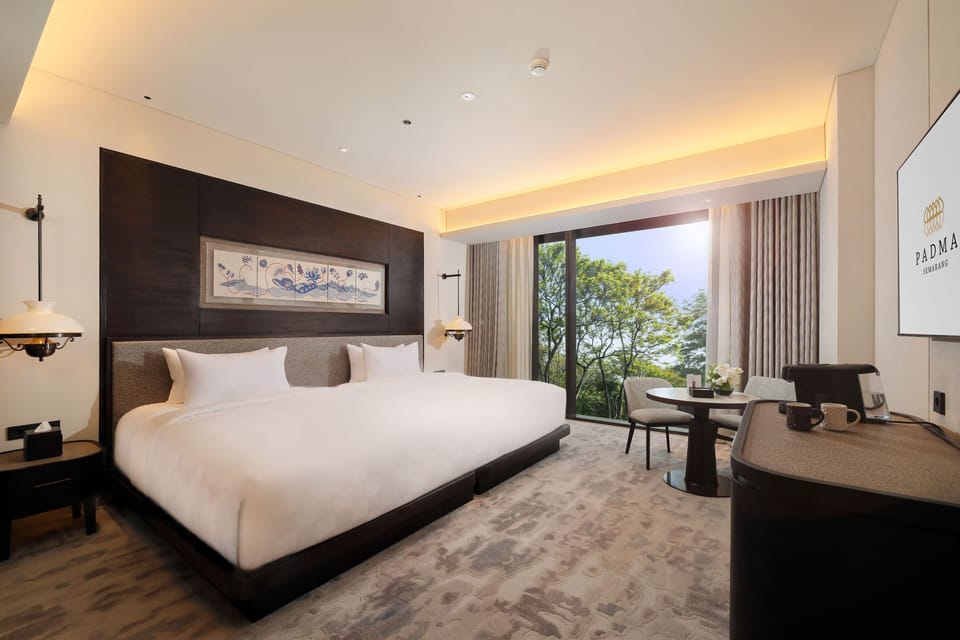 Deluxe Room (Hollywood) | Free WiFi
