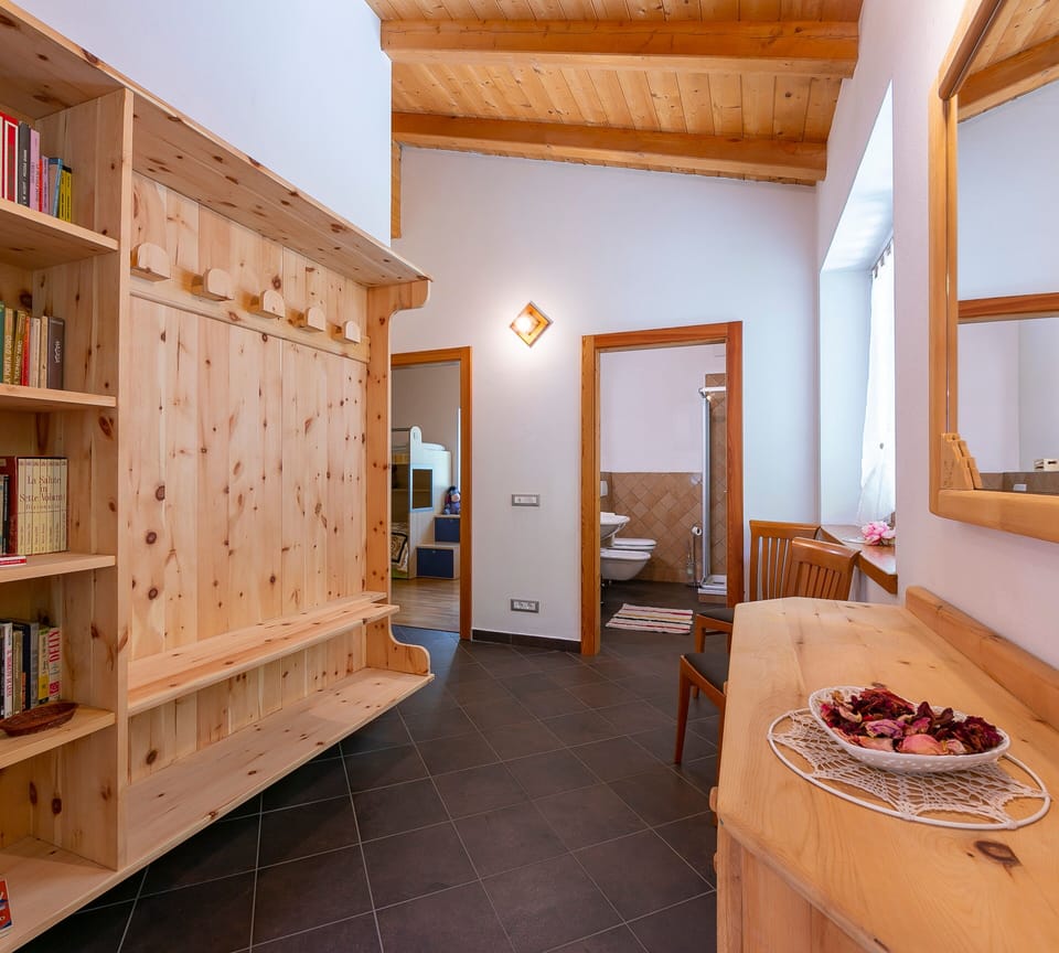 Family House, 2 Bedrooms, Balcony (Casa Tra Borgo e Lago in Lake Tenno) | Interior