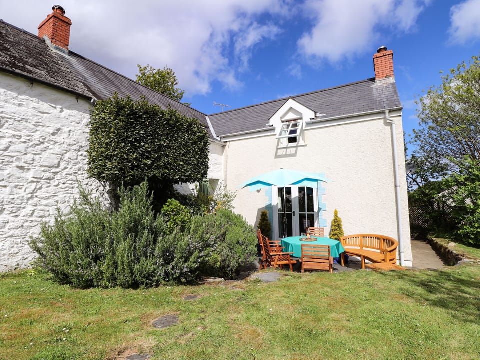 Cottage | Exterior