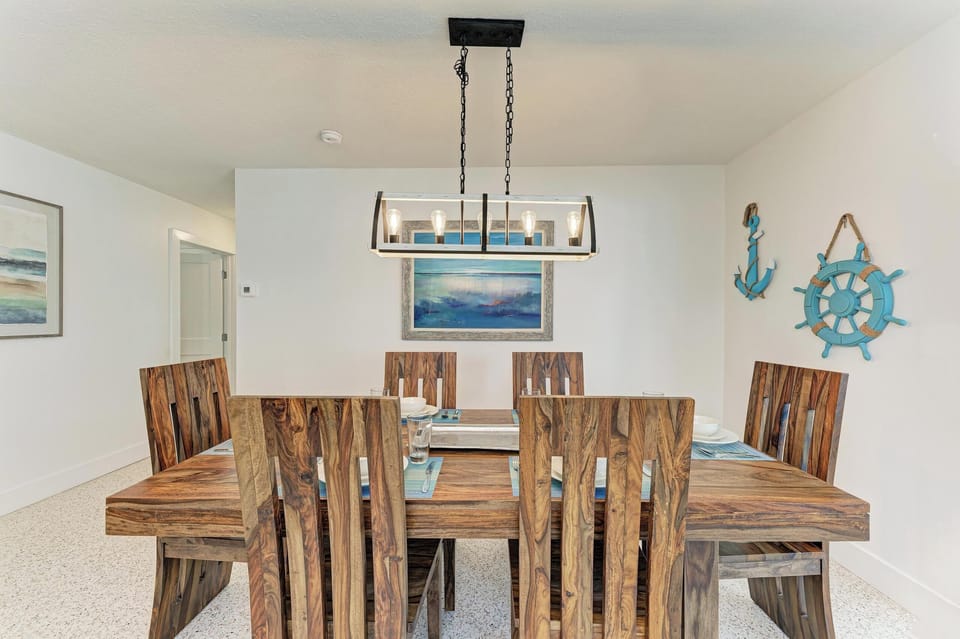 Wave N Sea dining Room (2)