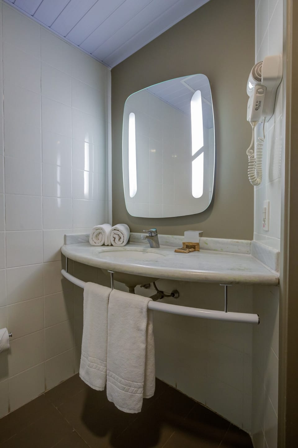 Eco-friendly toiletries, hair dryer
