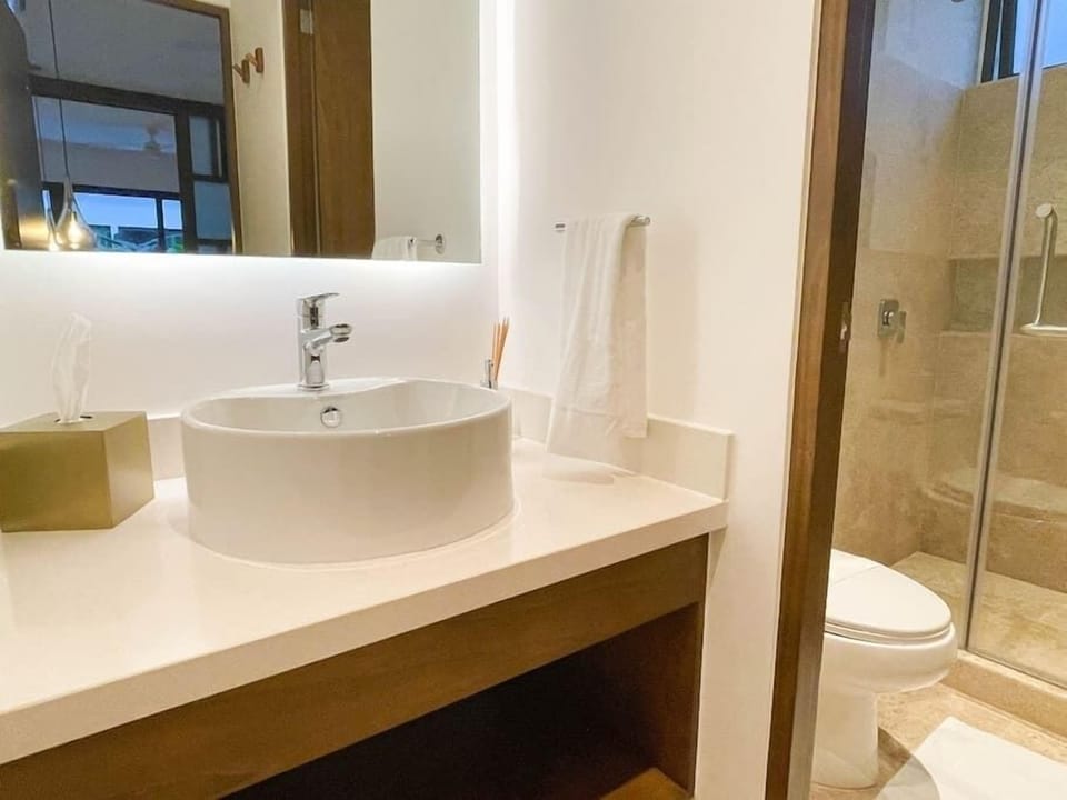 Full bathroom with vanity