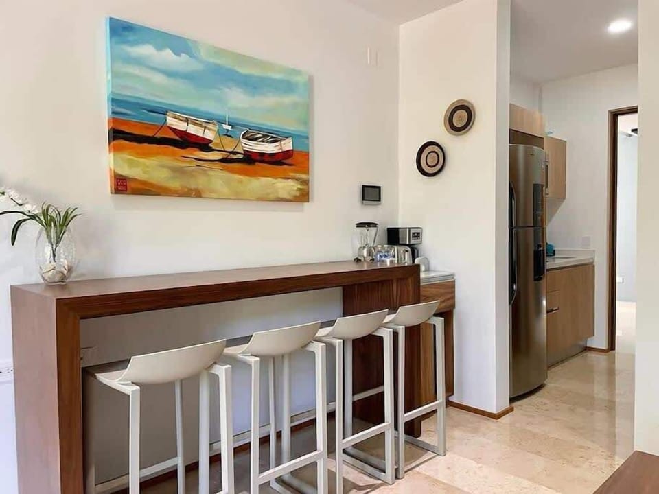 Breakfast bar seating