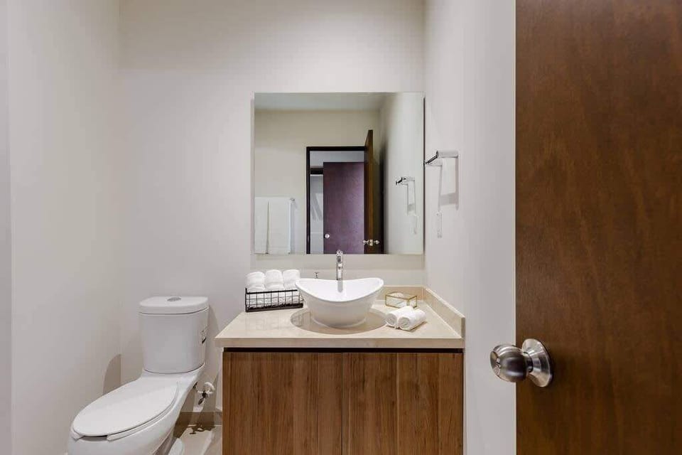 Full bathroom