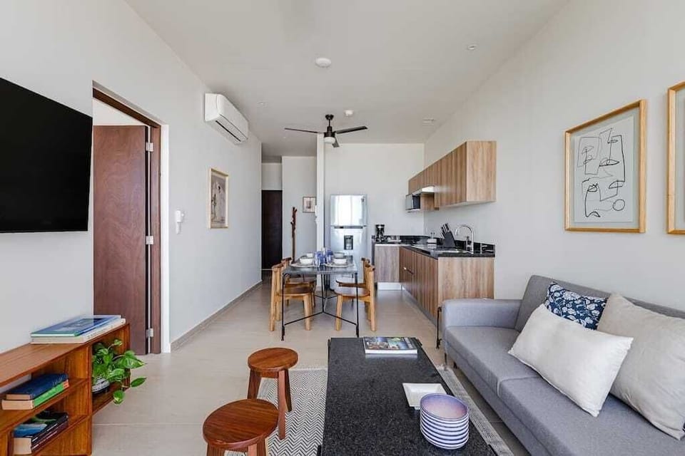 Living room. Dining room and kitchen. 
