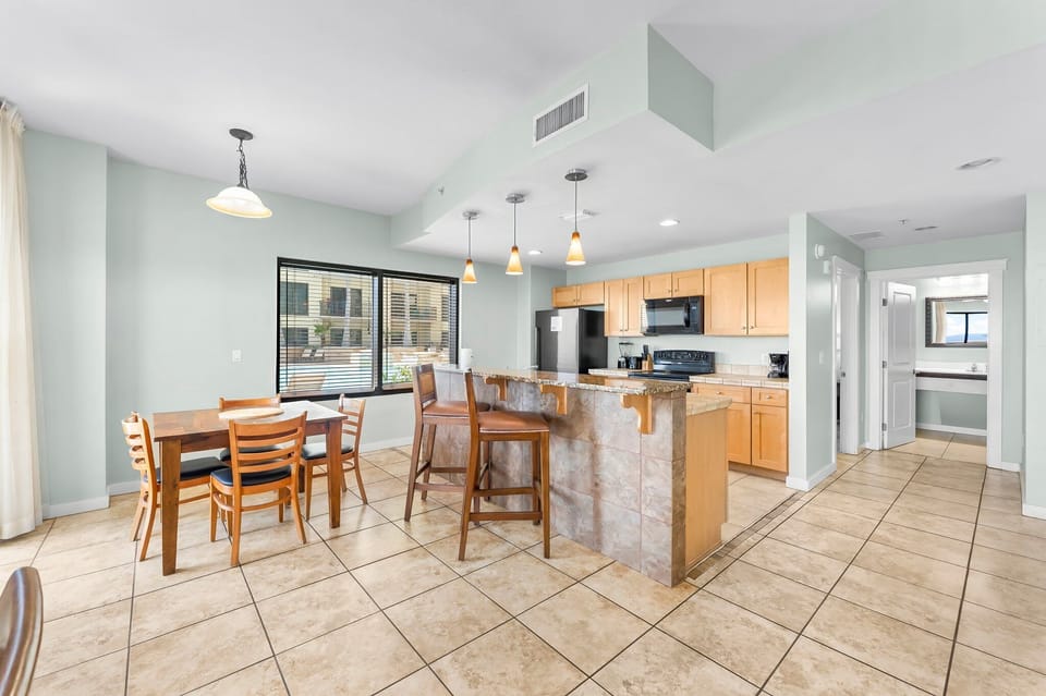 4-web-or-mls-15100 Front Beach Rd 436-4