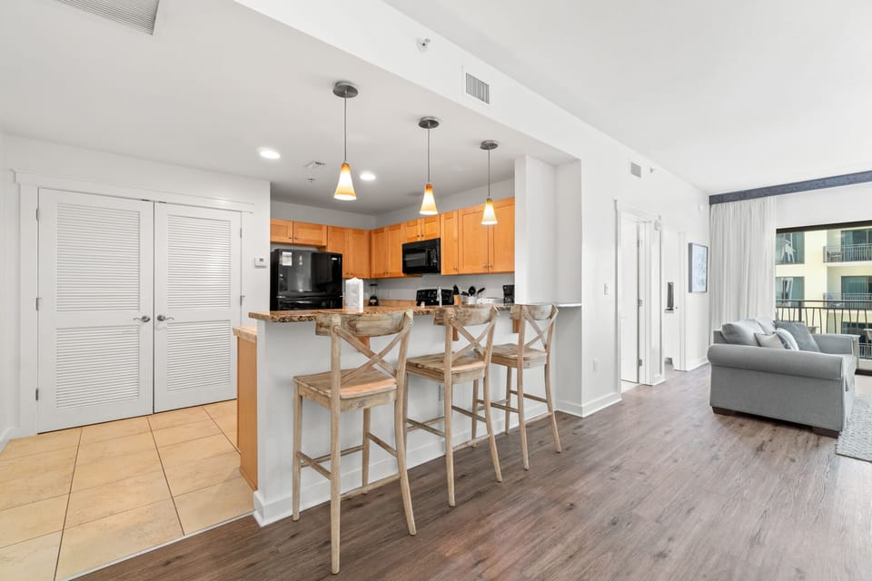 Panama City Beach Condo Unit 708 (2)