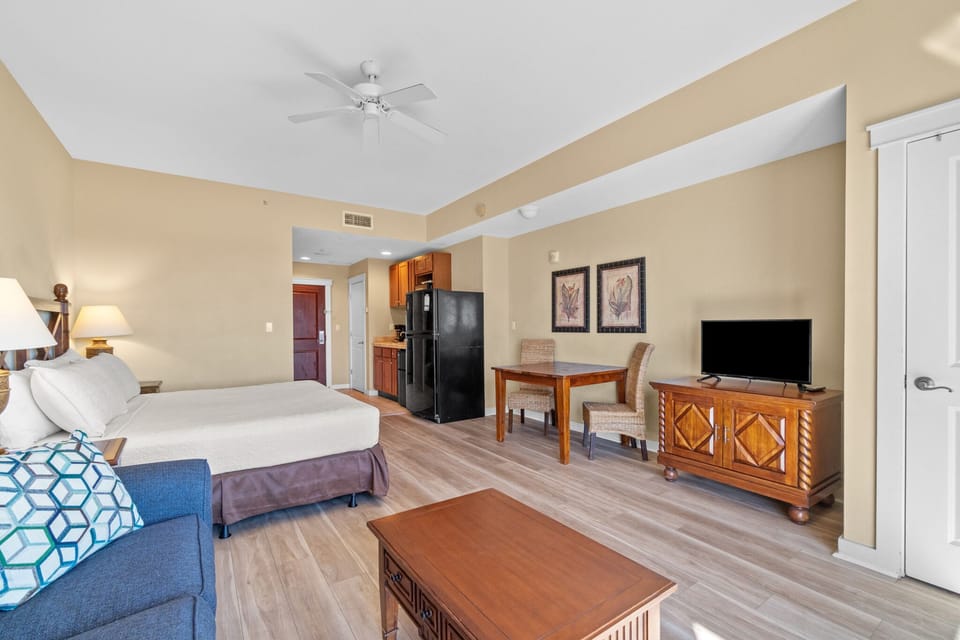Panama City Beach Condo Unit 833 (10)
