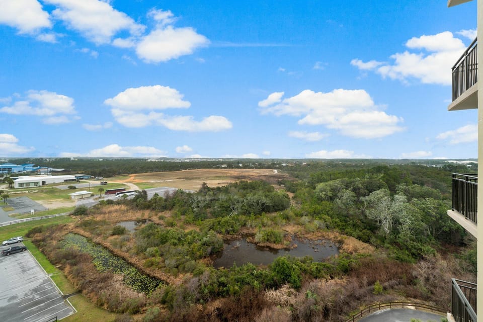 18-web-or-mls-15100-front-beach-rd-915