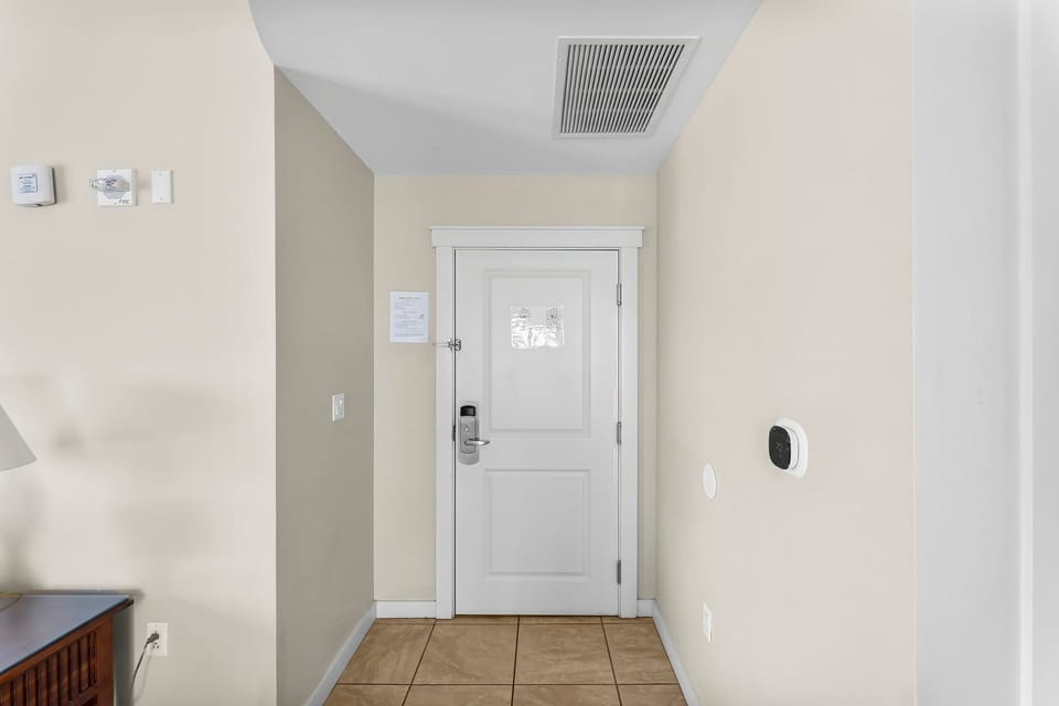 1-web-or-mls-15100 Front Beach Rd 935-1