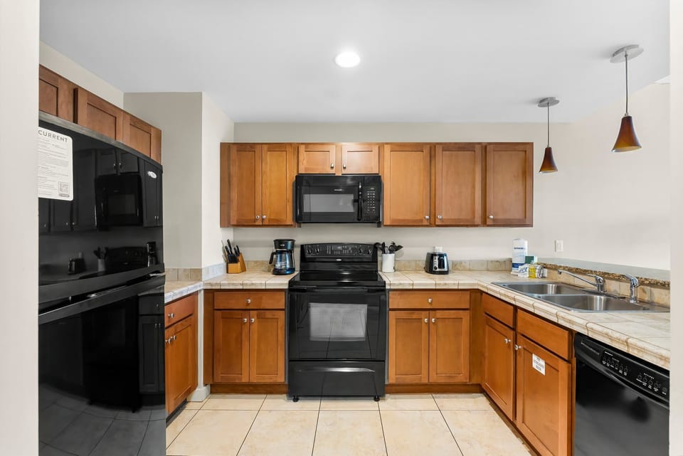 2-web-or-mls-15100 Front Beach Rd 1027-2