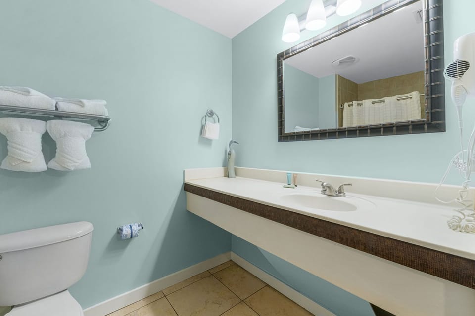17-web-or-mls-15100-front-beach-rd-1129