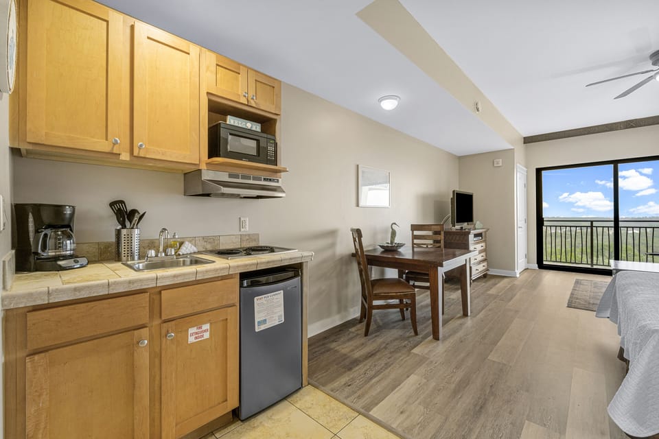15100-Front-Beach-Rd-1313-2