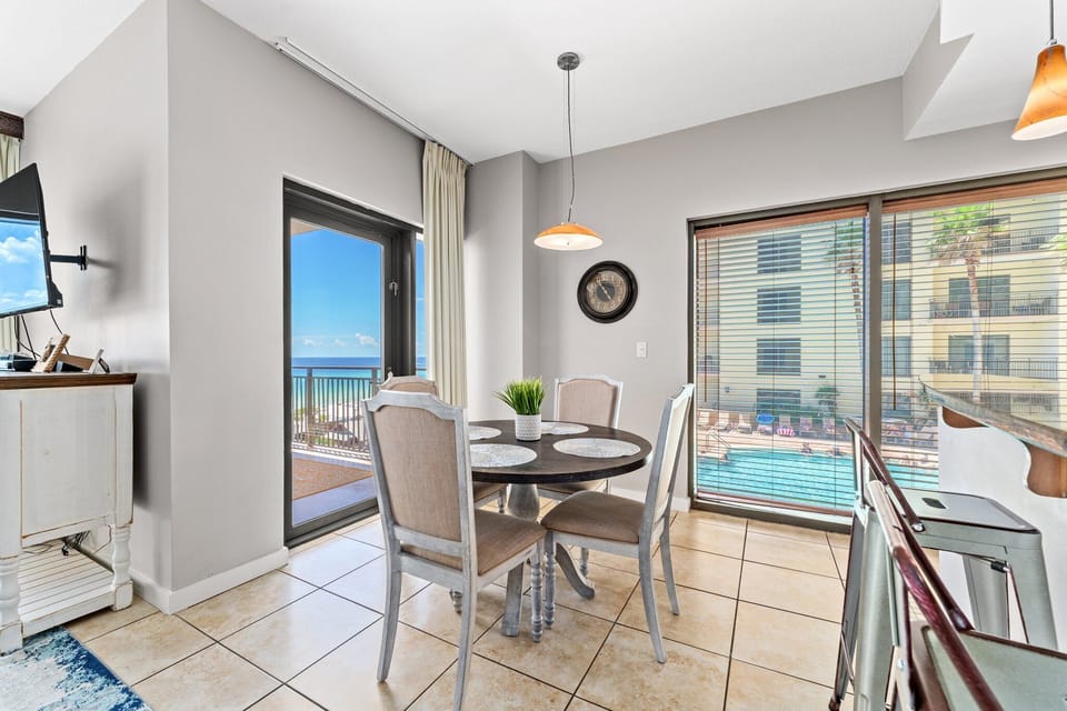 7-web-or-mls-15100-front-beach-rd-unit-536