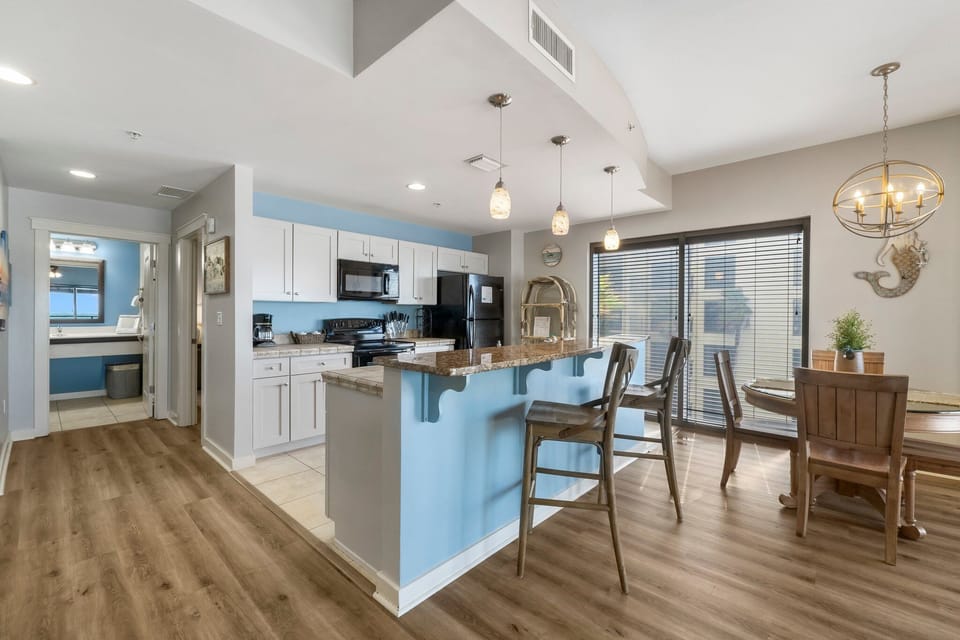 22-web-or-mls-15100-front-beach-rd-702704