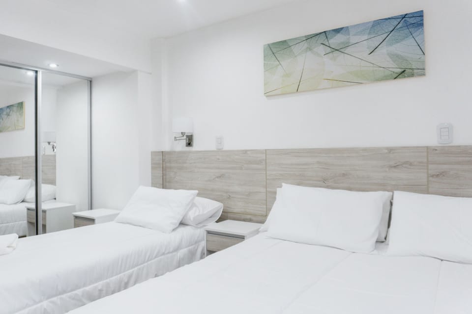 Triple Room | Hypo-allergenic bedding, in-room safe, desk, laptop workspace