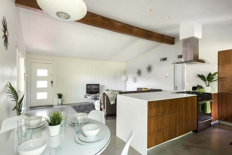 Open kitchen-dining room