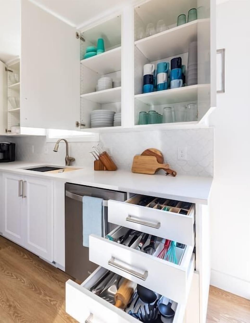 There are lots of utensils and glassware to use during your stay! 