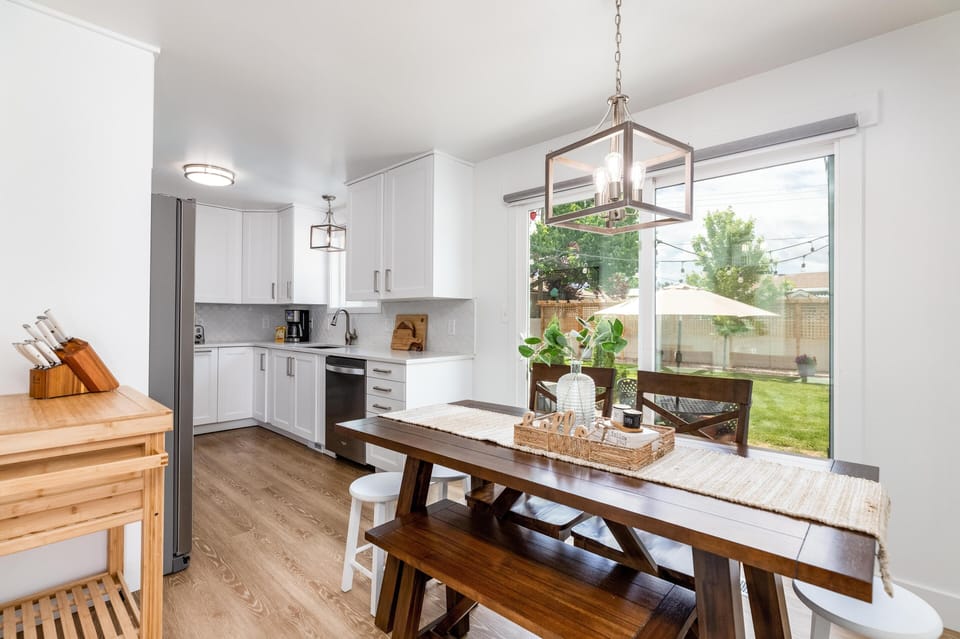 Kitchen and dining room have lots of natural light  with the giant window  next to the dining room! 