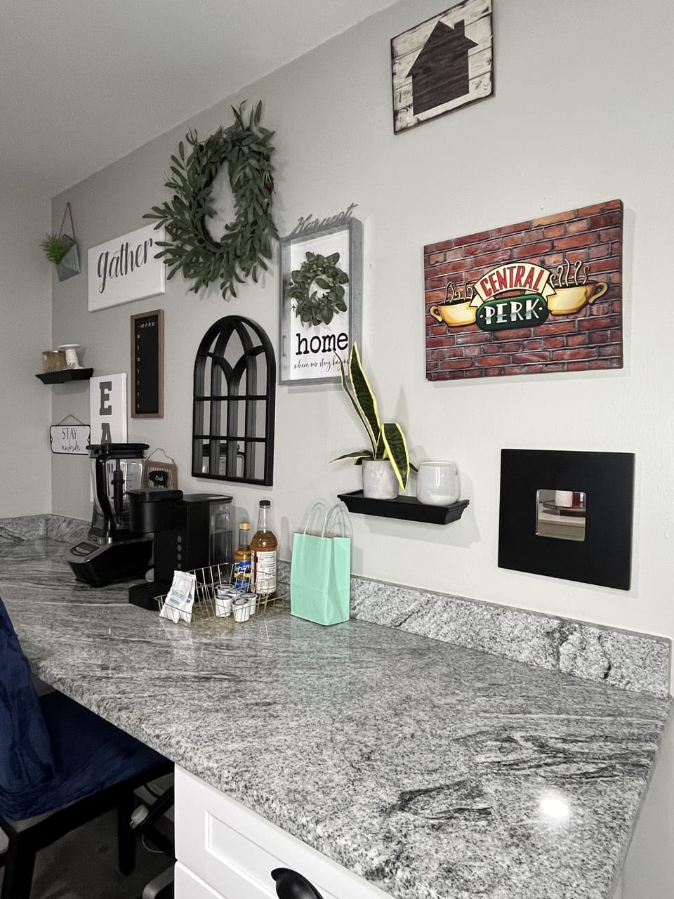 Kitchenette 