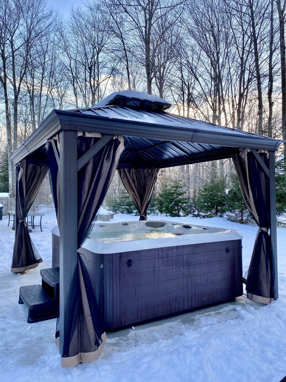 7-person hot tub