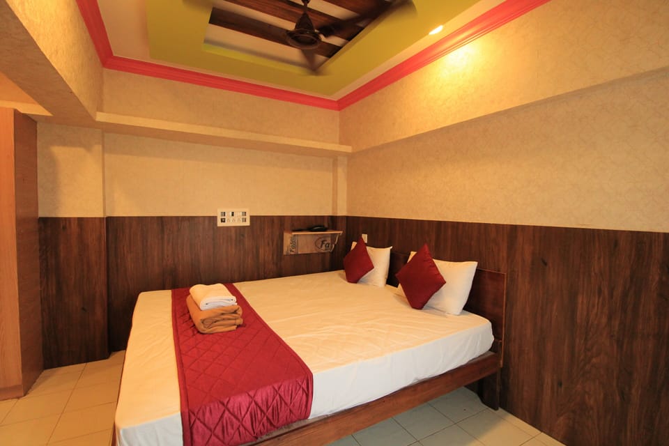 Single Room | Egyptian cotton sheets, premium bedding, free WiFi, bed sheets