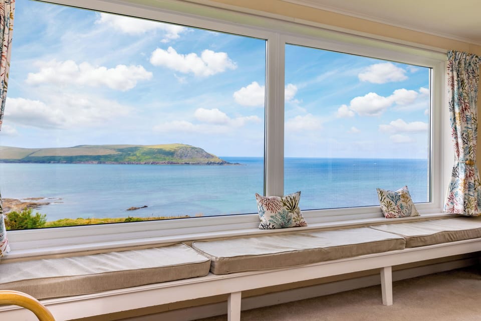Cottage | Beach/ocean view