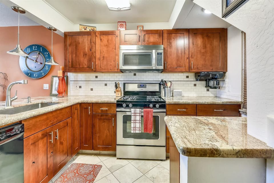 main level-kitchen-blazar_220505_0754