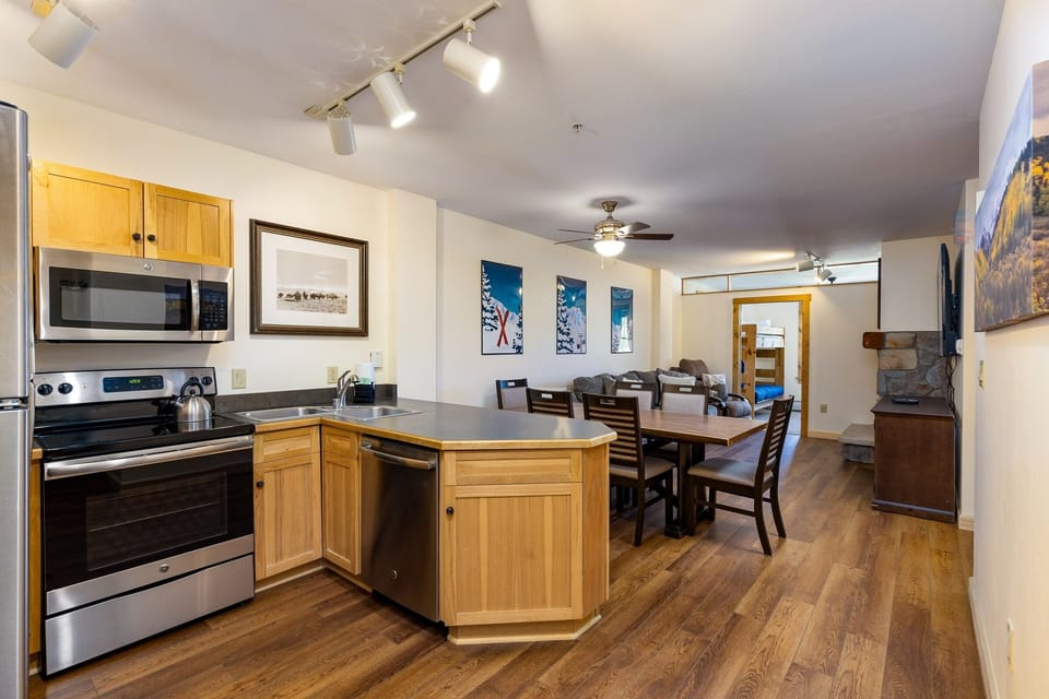 Condo, 2 Bedrooms | Private kitchen | Coffee/tea maker, fridge, oven, toaster