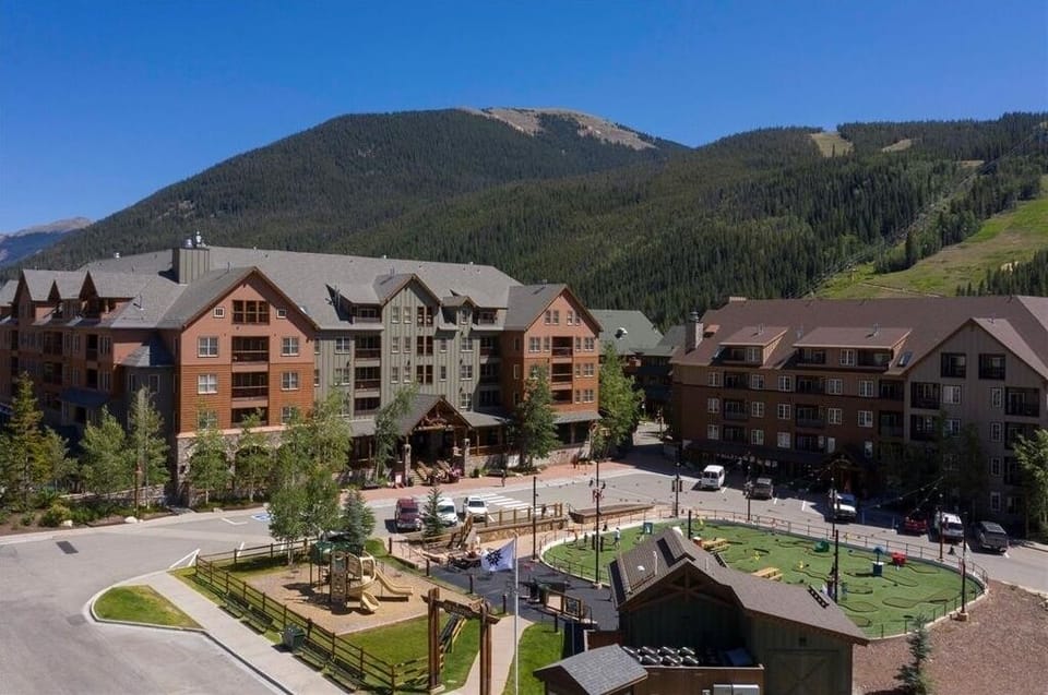 Condo, 2 Bedrooms | Exterior