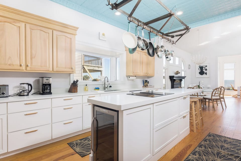 Cook your favorite island meals in your fully-equipped kitchen