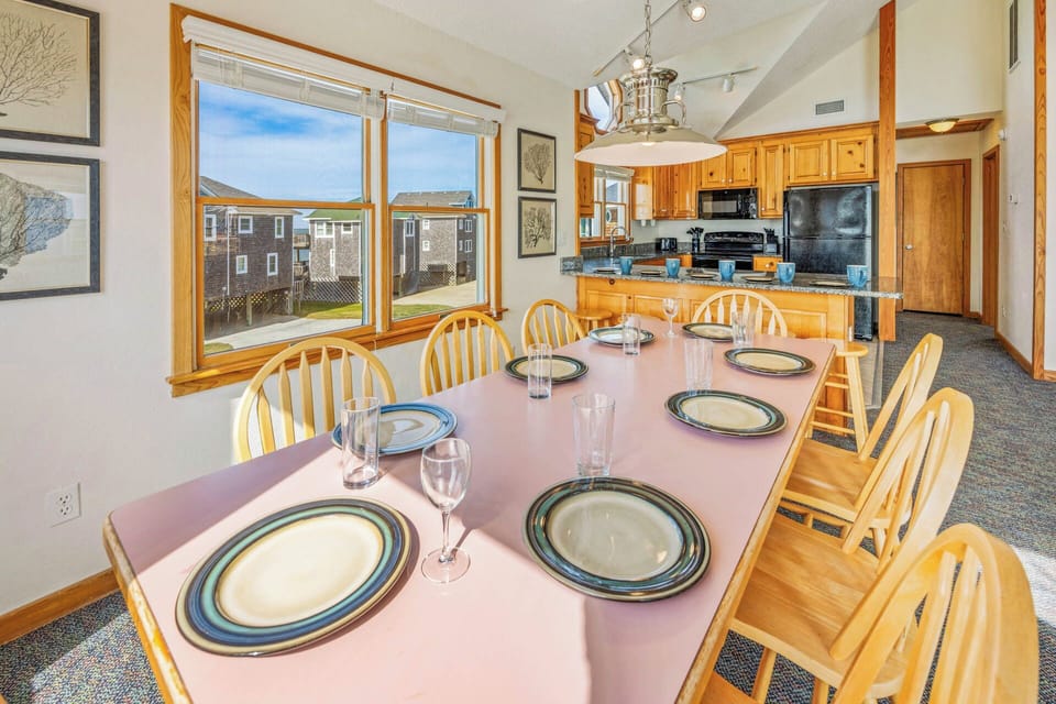 Surf or Sound Realty - 1011 - Island Attitude - Dining area -3
