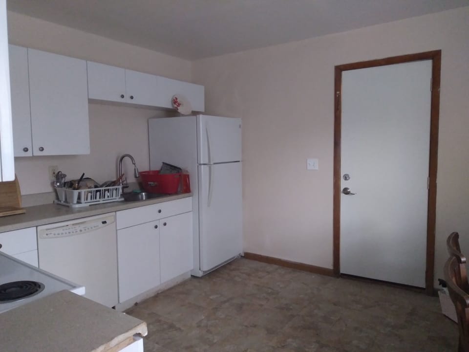 Large Eat-in kitchen the perfect space for creating that unforgettable meal.