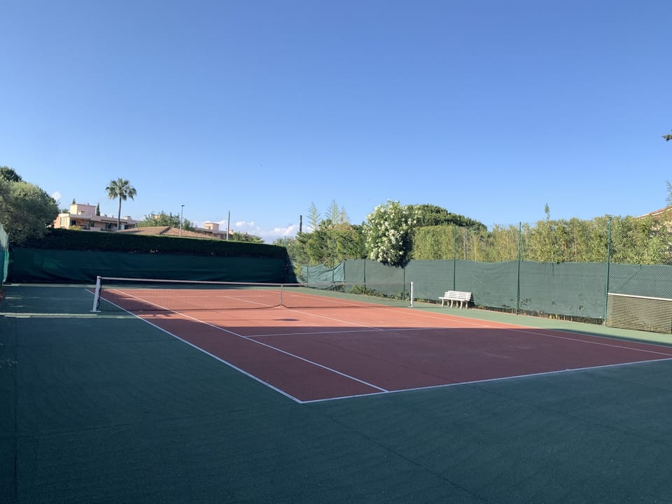 Tennis court