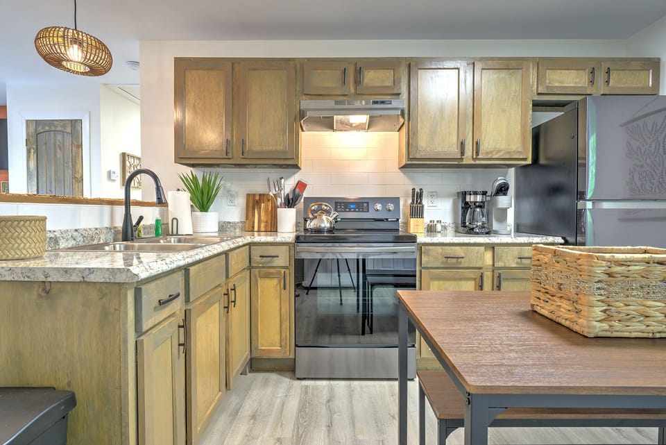 Dine-in kitchen