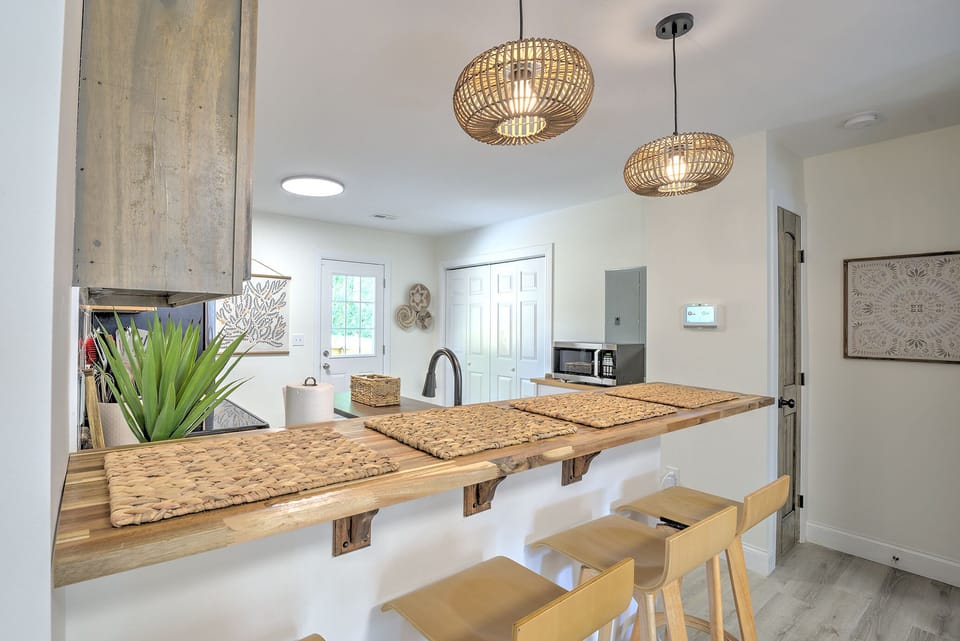 Dine-in kitchen