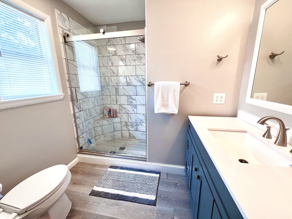 Private Main Bathroom