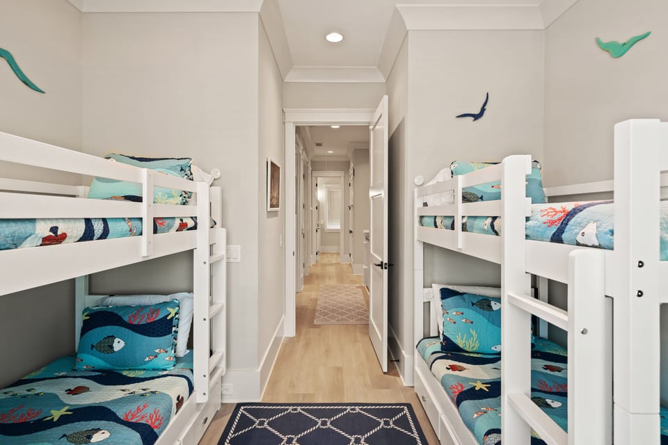 18--Third floor bunk room sleeps 4